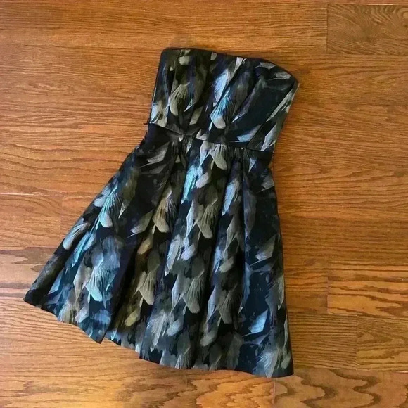 WHBM Strapless Jacquard Feather Print Fit Flare Dress Size 00 Party Special Occ - Picture 3 of 13